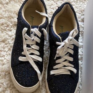 Betsey Johnson Sidney Navy Sneakers size 8.5
Worn once
